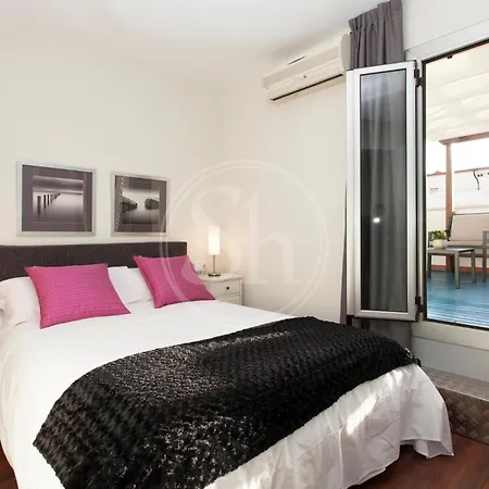 Apartment 4 *