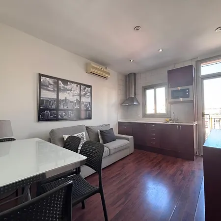 Terrace Apartment With Direct View To Sagrada Familia Апартаменты