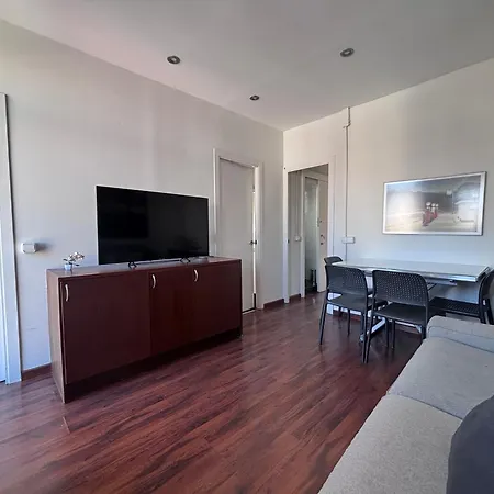 Terrace Apartment With Direct View To Sagrada Familia Апартаменты