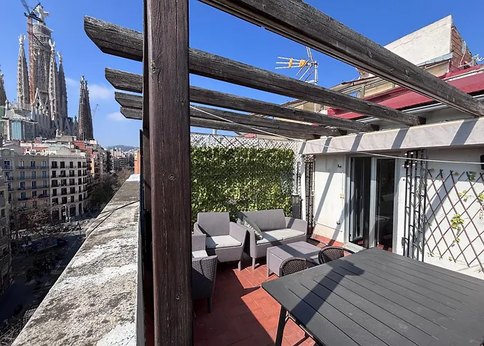 Terrace Apartment With Direct View To Sagrada Familia